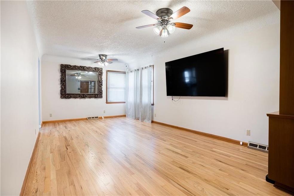 2951 E Tiffin Ave, Des Moines, IA 50317 - photo 1