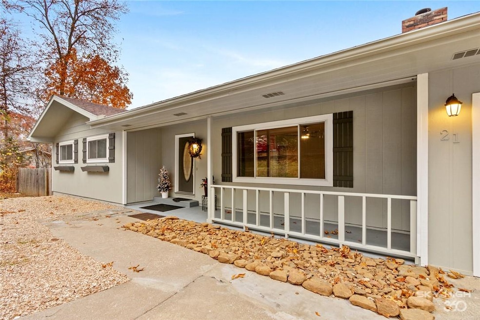 21 Lancaster Dr, Bella Vista, AR 72715 - photo 1