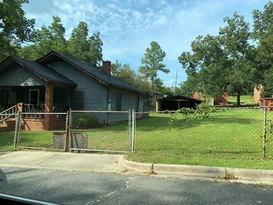 639 Sapp St, Macon, GA 31204 - photo 1