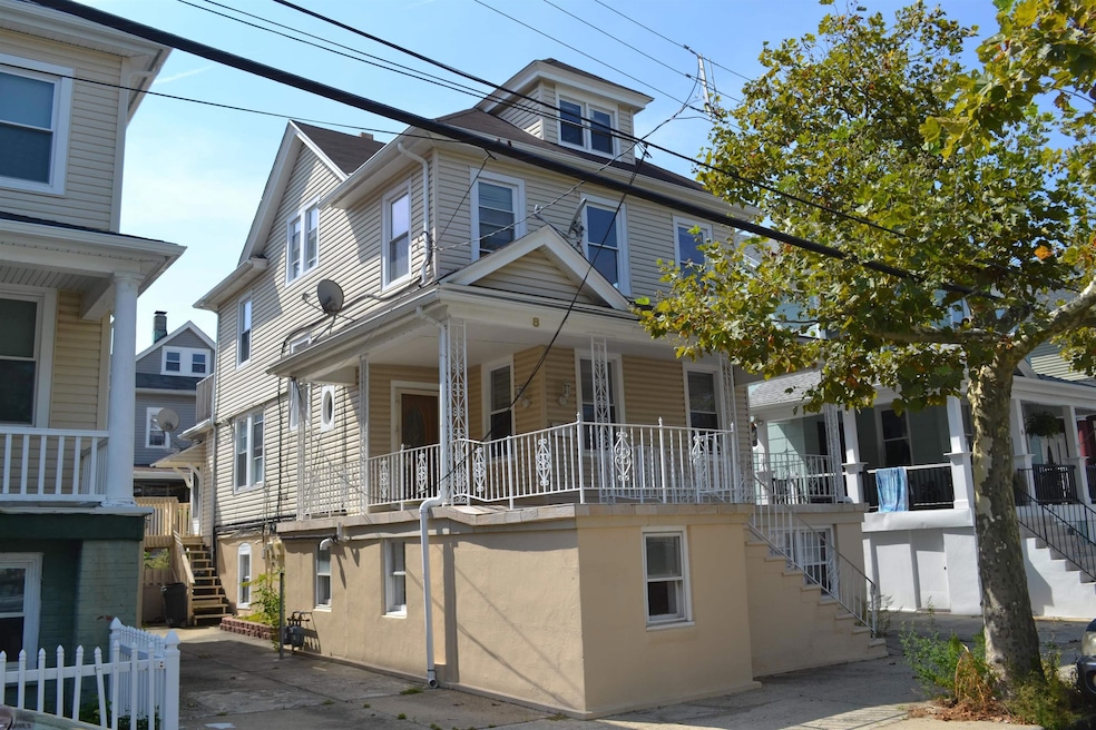 For Sale $749,000 • Co-Listing Agent