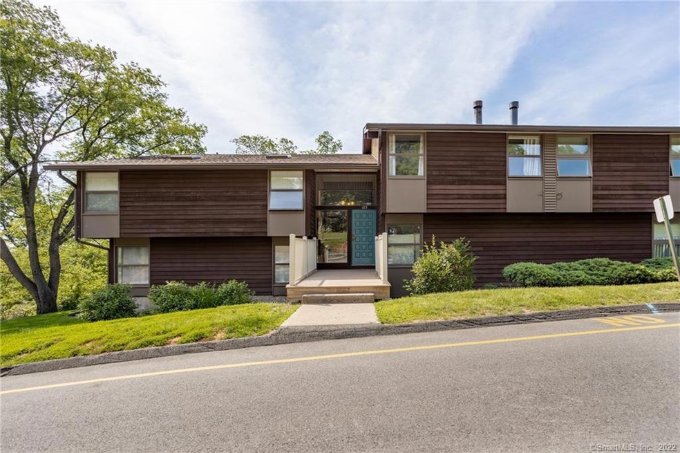 123 Country Squire Dr unit F, Cromwell, CT 06416 - photo 1
