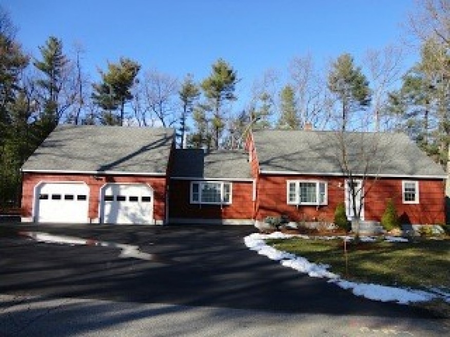 47 White Plains Dr, Nashua, NH 03062 - photo 1