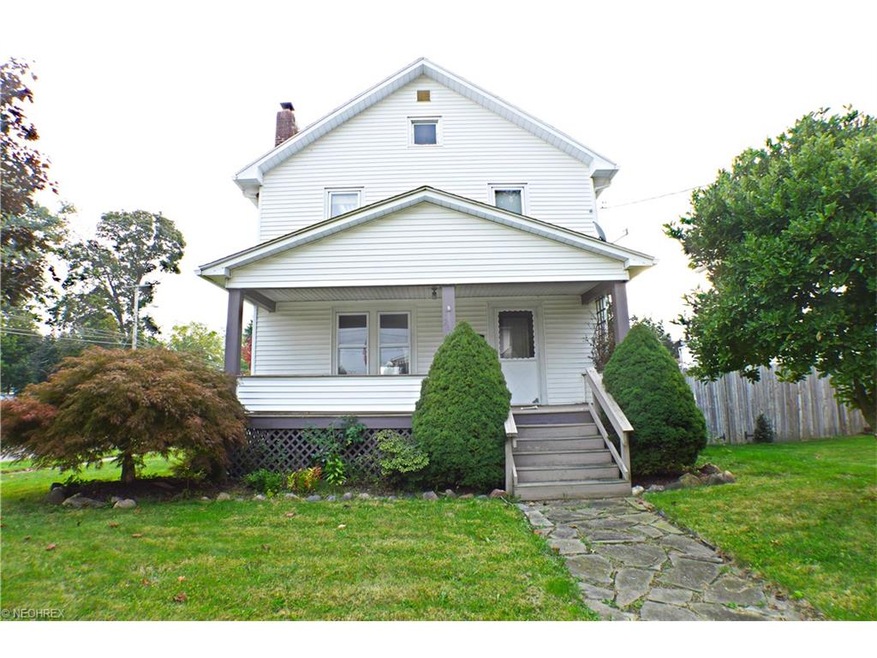 Welcome to 2697 6th St Cuyahoga Falls.
