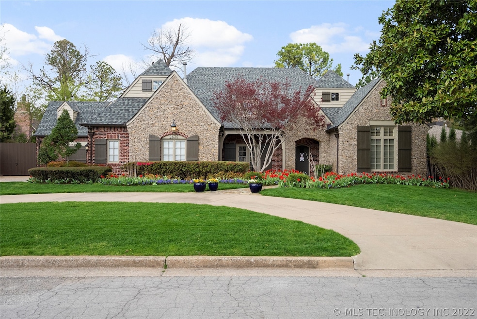 2635 E 33rd Pl