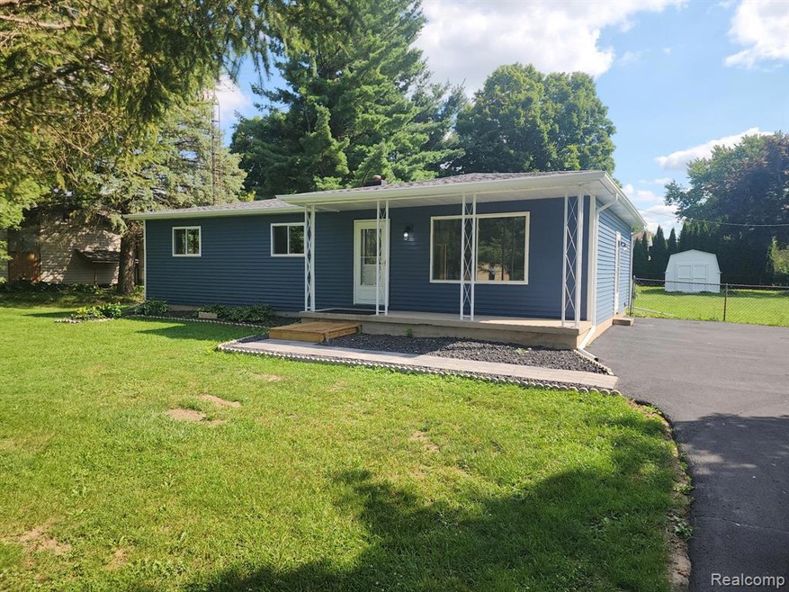 6298 Nightingale Dr, Flint, MI 48506 - photo 1