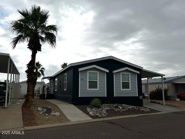 2000 S. Apache Rd. Lot 296...