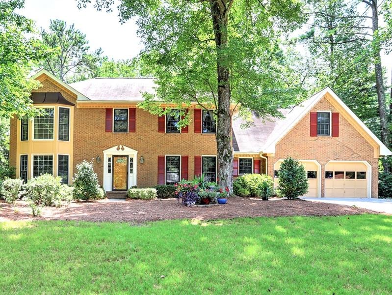 4345 N Smoke Ridge Ct NE, Roswell, GA 30075 - photo 1