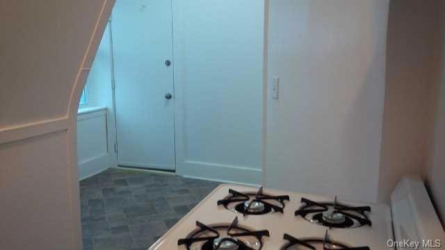 28 Hooker Ave unit 6, Poughkeepsie, NY 12601 - photo 1