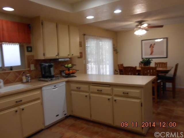13768 Woodbine Dr, Victorville, CA 92395 - photo 1