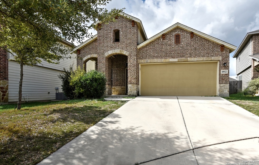10922 Mustang Oak Dr, San Antonio, TX 78254 - photo 1