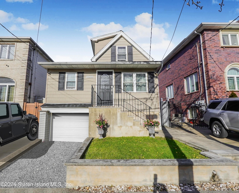 286 Brighton St, Staten Island, NY 10307 - photo 1