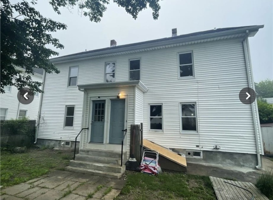 31 Centre St, West Warwick, RI 02893 - photo 1