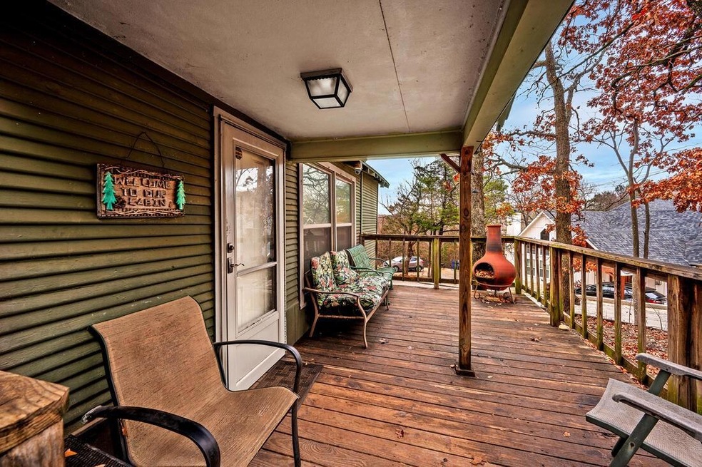 220 Queens Dr, Pottsboro, TX 75076 - photo 1