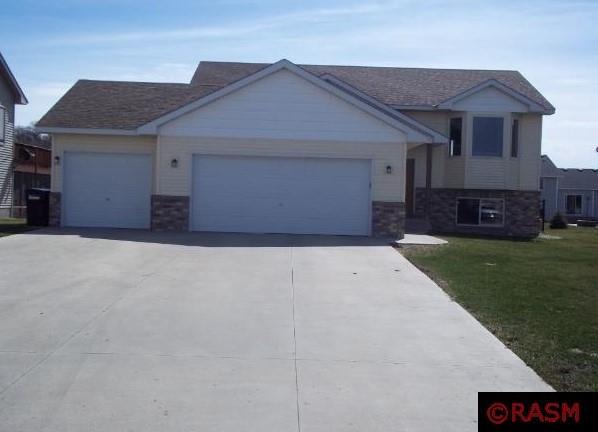 Finished and move in ready! Quiet area, large lot,