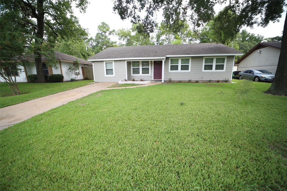 7217 Bretshire Dr, Houston, TX 77016 - photo 1