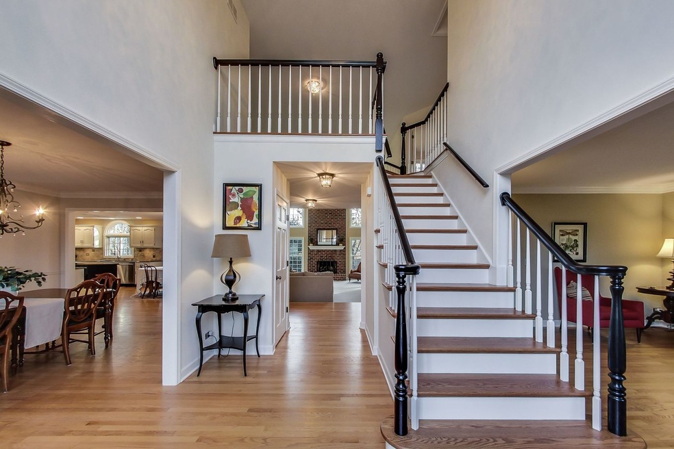 2116 Primrose Ln, Naperville, IL 60565 - photo 1