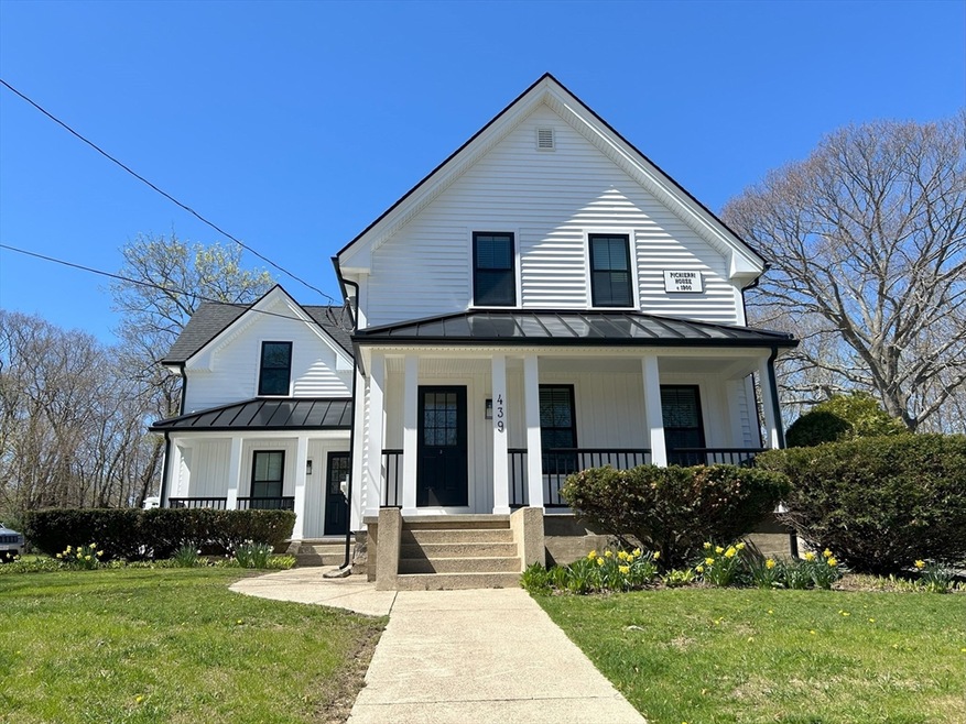 439 Union St unit 1, Franklin, MA 02038 - photo 1