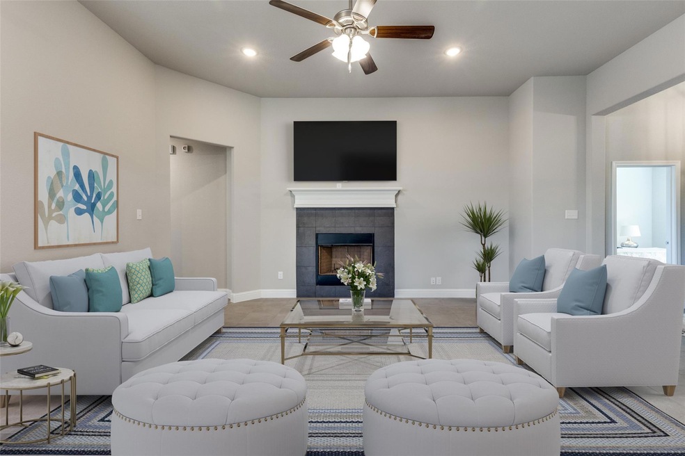 708 Vaquero St, White Settlement, TX 76108 - photo 1