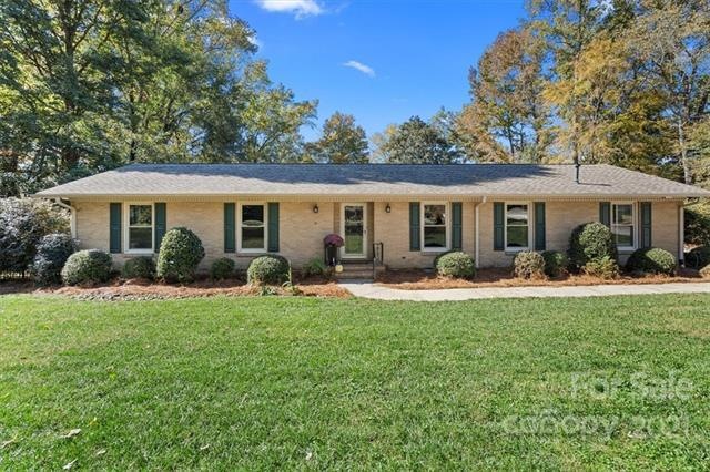 Such amazing curb appeal!