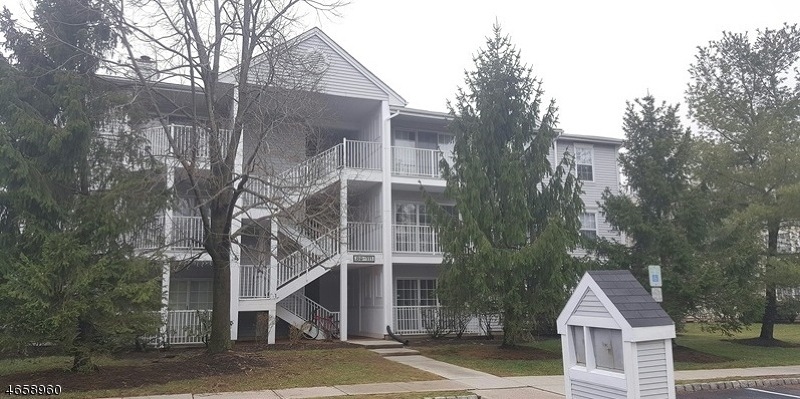 95 Rachel Ct unit F1, Franklin Park, NJ 08823 - photo 1