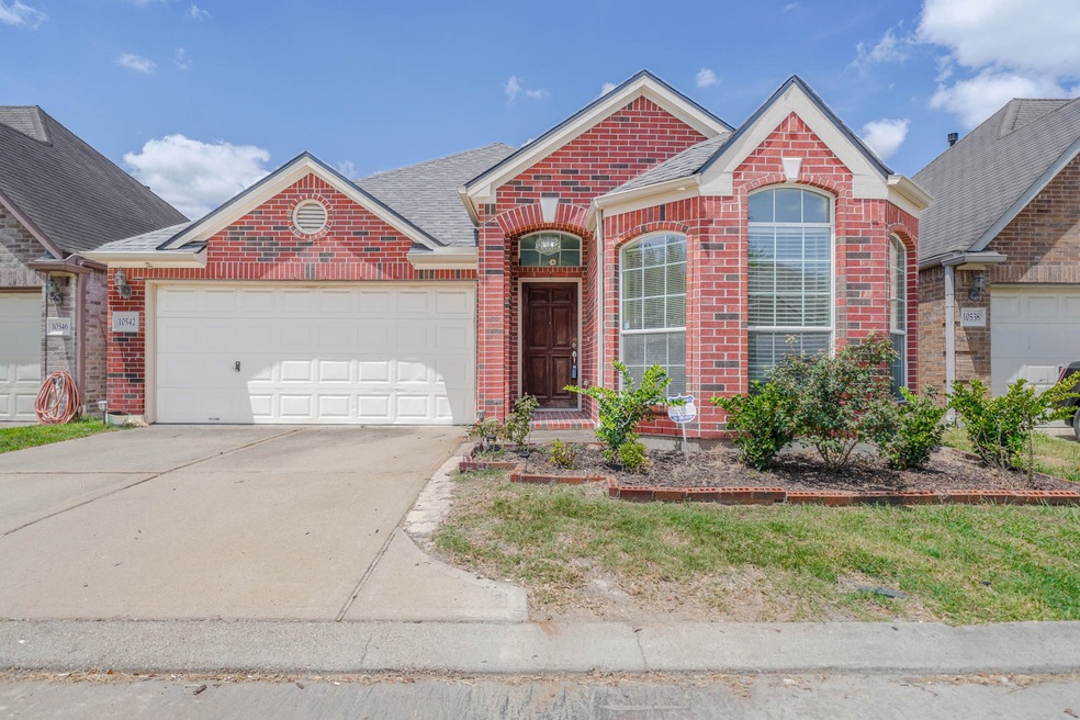 10542 Rustling Villas Ln, Houston, TX 77075 - photo 1