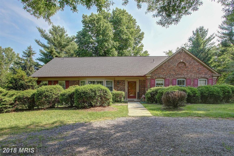 14905 Spring Meadows Dr, Germantown, MD 20874 - photo 1