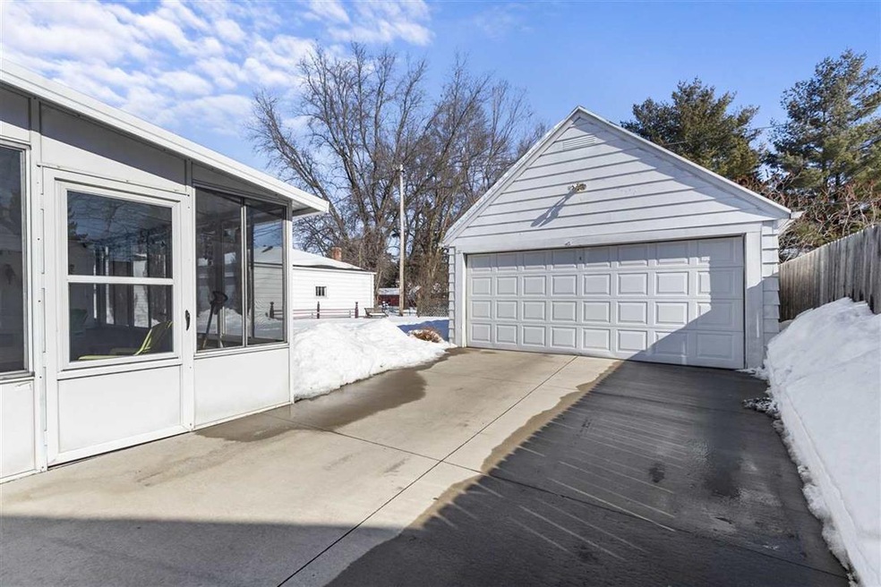 1708 S Willkie St, Appleton, WI 54915 - photo 1