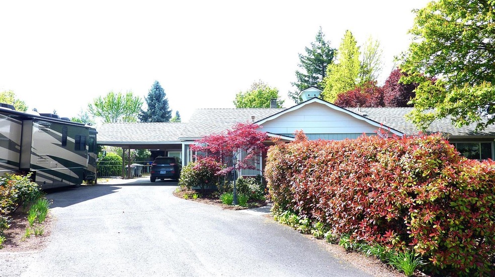 2370 Spring St, Medford, OR 97504 - photo 1