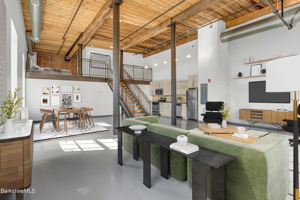 213 Loft staged