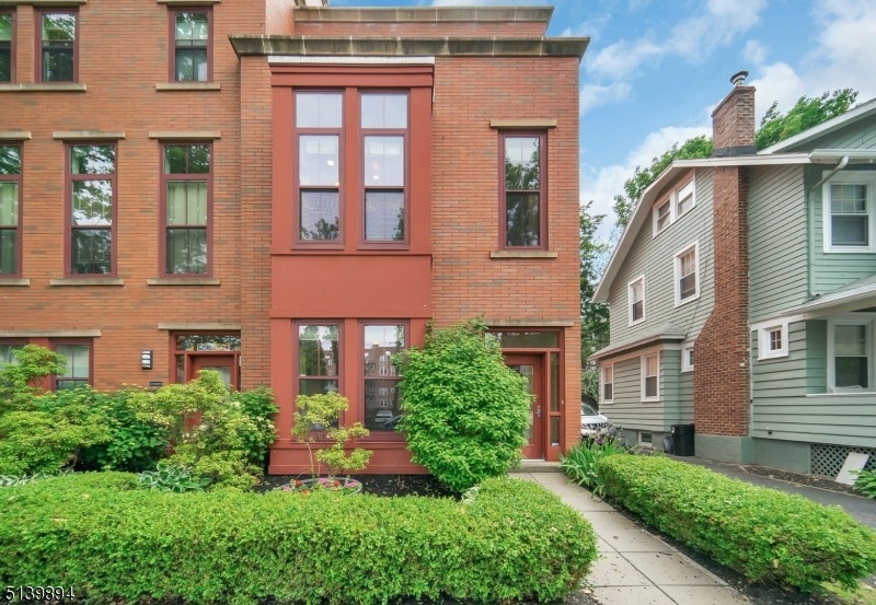 16 Edgewood Rd unit TH5, Glen Ridge, NJ 07028 - photo 1