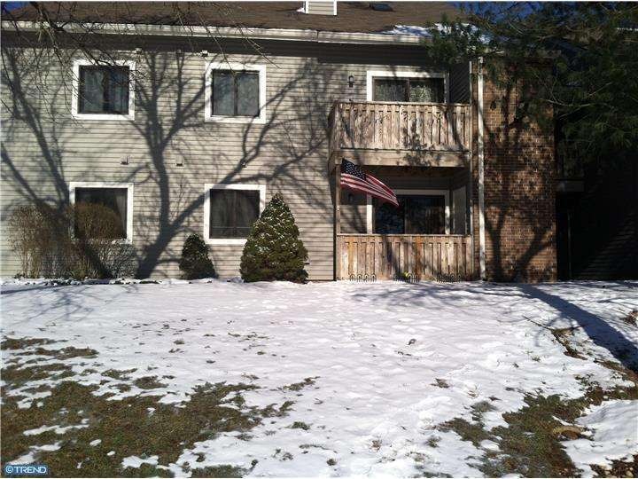 215 Ravens Crest Dr, Plainsboro, NJ 08536 - photo 1