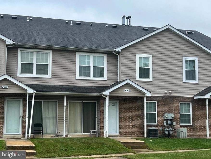 205 Highland Blvd unit 23, New Castle, DE 19720 - photo 1