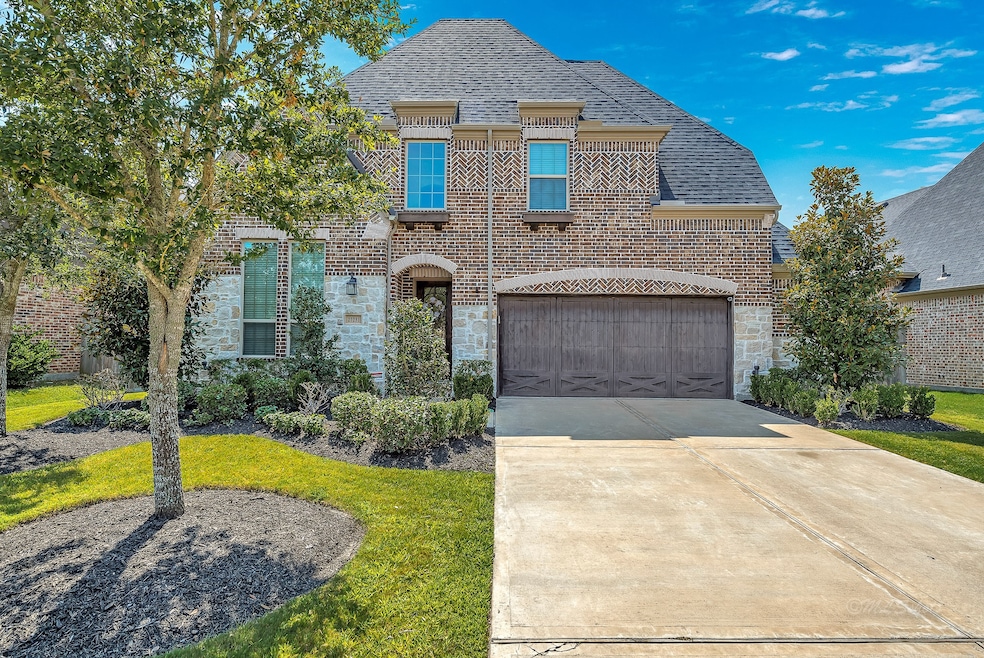 For Sale $605,000 • Co-Listing Agent