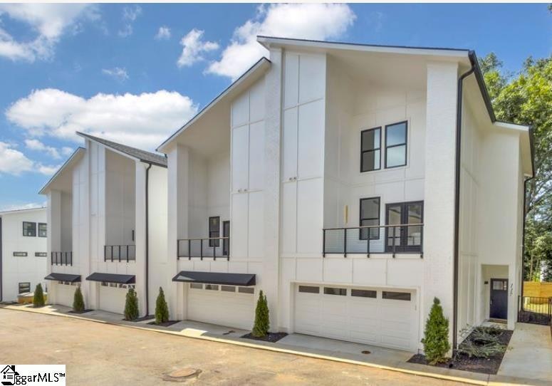 109 Lepak Ln, Greenville, SC 29605 - photo 1