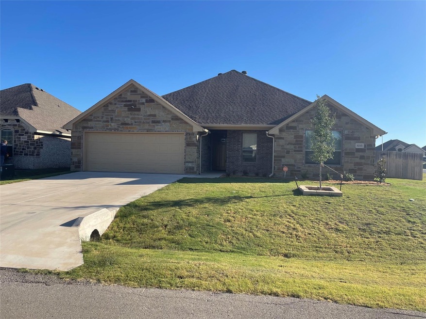 3215 Windcrest Dr, Granbury, TX 76049 - photo 1
