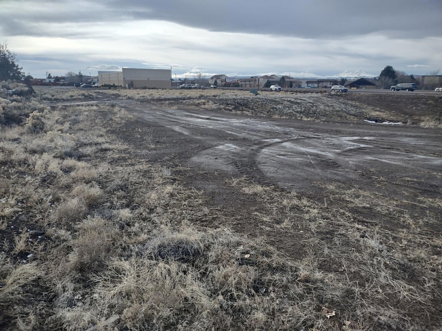 3.27 acres S Highway 97, Redmond, OR 97756 - photo 1