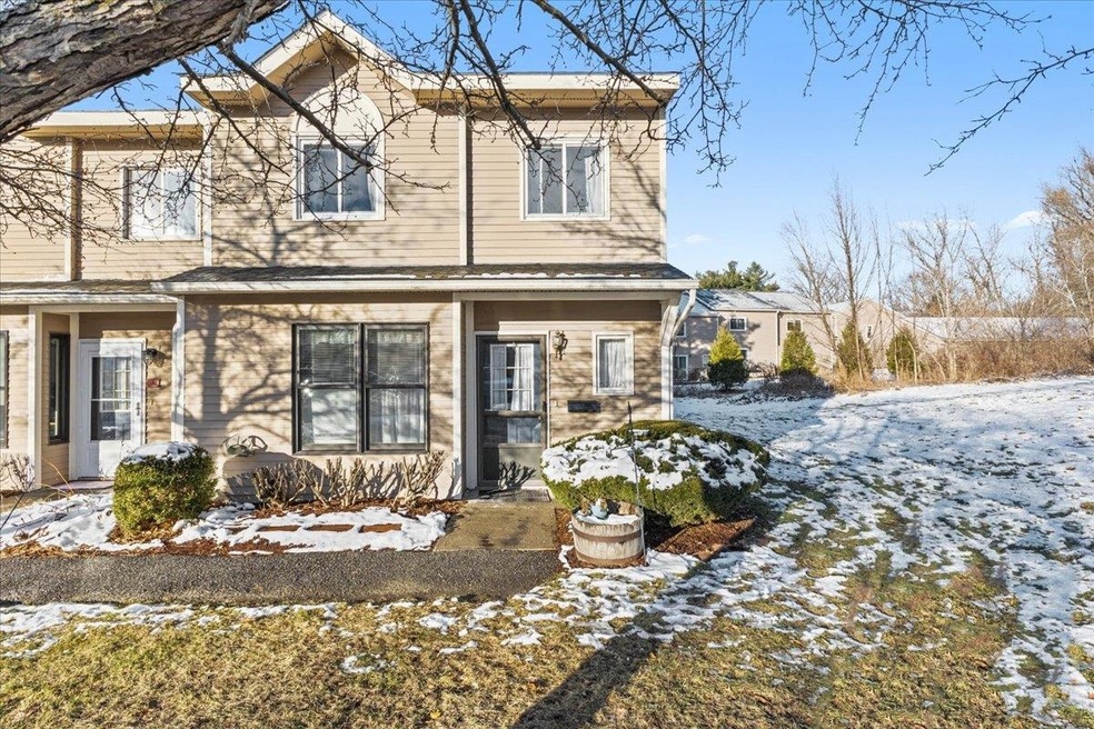 J8 Stonehedge Dr, South Burlington, VT 05403 - photo 1