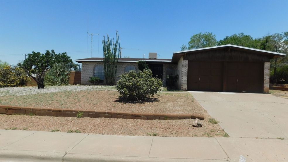 2507 Eastridge Dr, Alamogordo, NM 88310 - photo 1