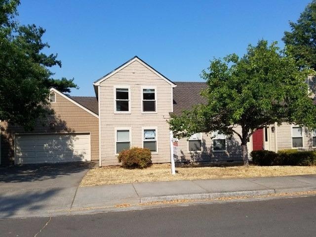 2519 Meadow Creek Dr, Medford, OR 97504 - photo 1