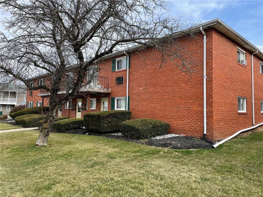 105 S 7th St unit 2, Emmaus, PA 18049 - photo 1