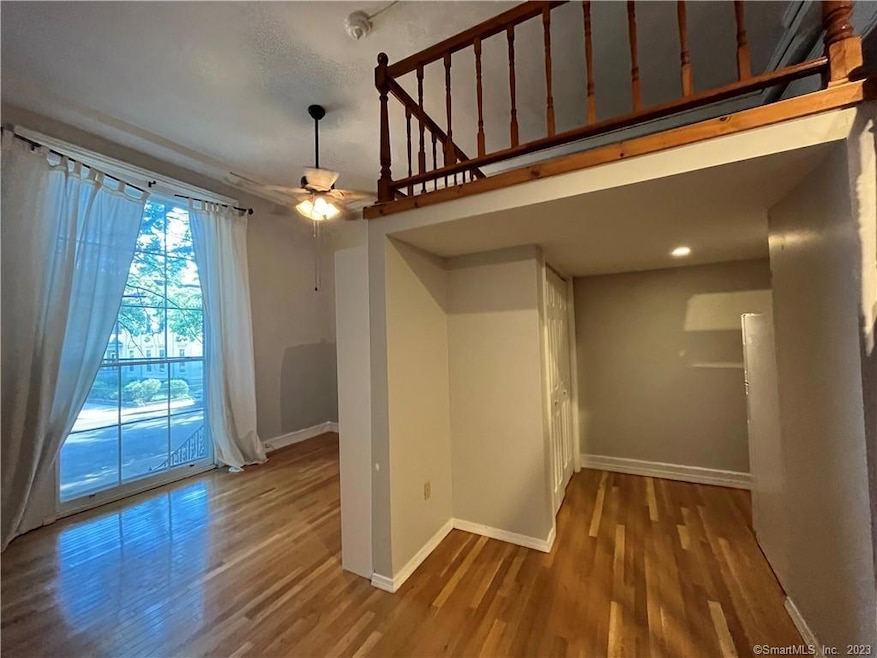 548 Chapel St unit 1F, New Haven, CT 06511 - photo 1