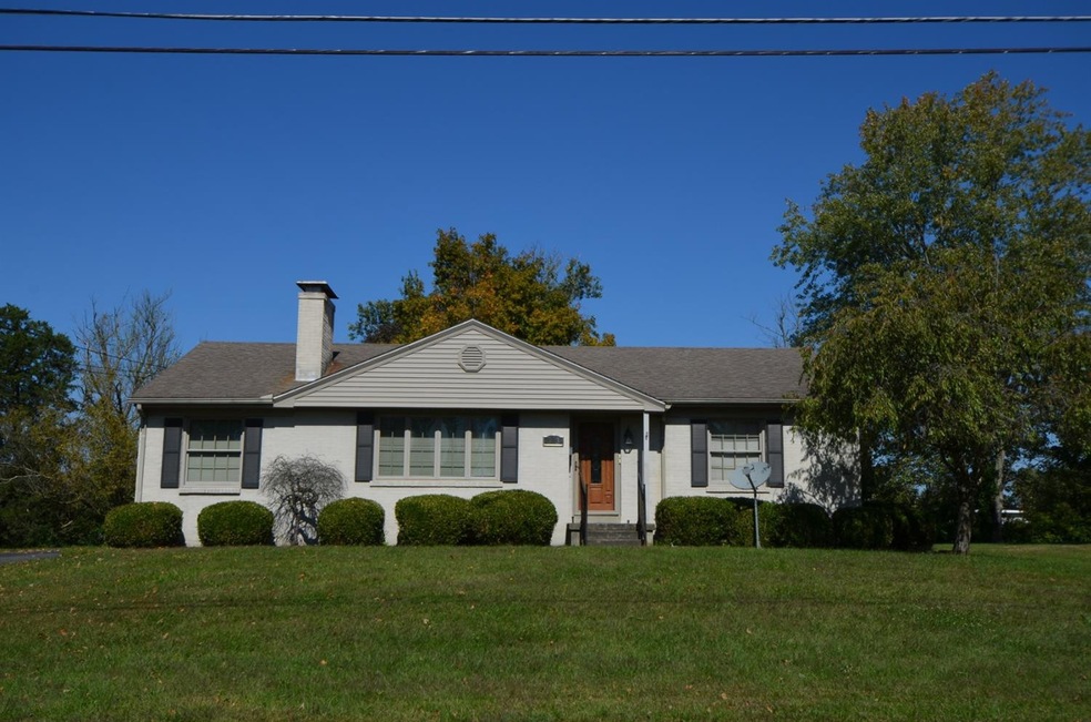 353 Bonta Dr, Harrodsburg, KY 40330 - photo 1