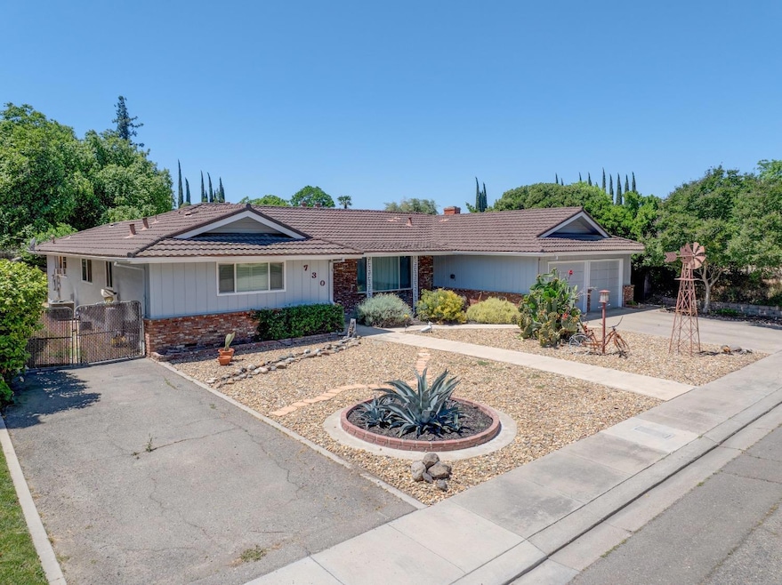 730 N 3rd St, Patterson, CA 95363 - photo 1