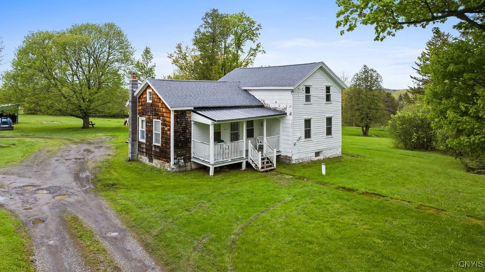 Pending $299,900 • Co-Listing Agent