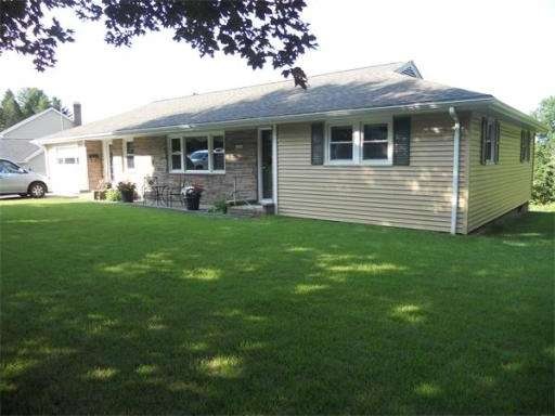 222 Providence Rd, South Grafton, MA 01560 - photo 1