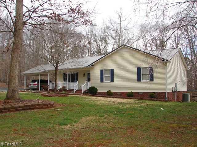 1421 Betsy Ln, Randleman, NC 27317 - photo 1