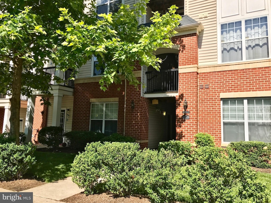 11319 Aristotle Dr unit 3-407, Fairfax, VA 22030 - photo 1