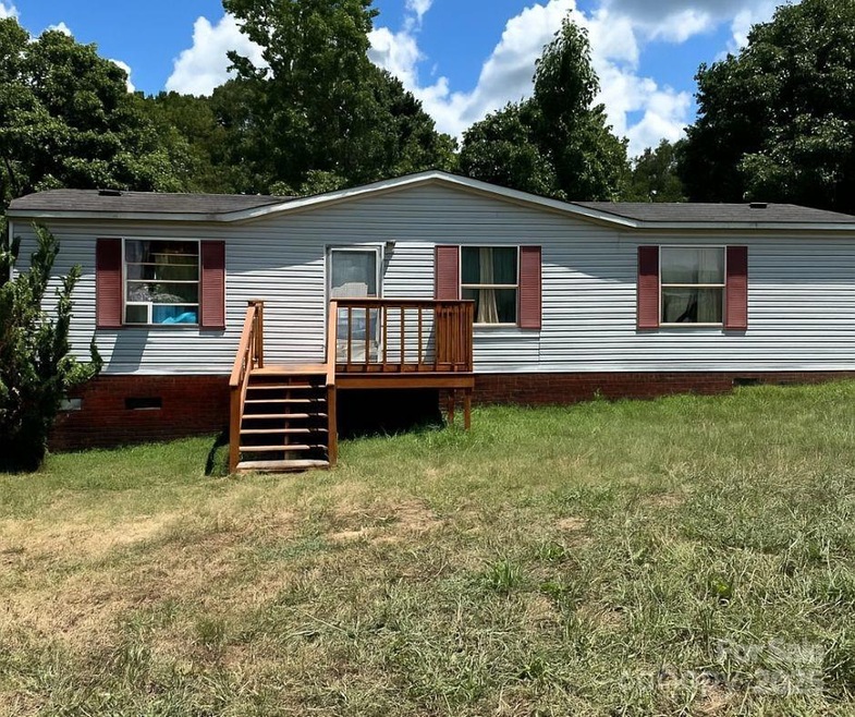 226 Muldoon Ln, Clover, SC 29710 - photo 1