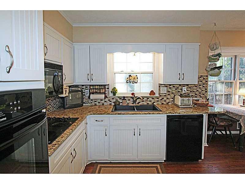 Kitchen. recently update with granite, new cabinet