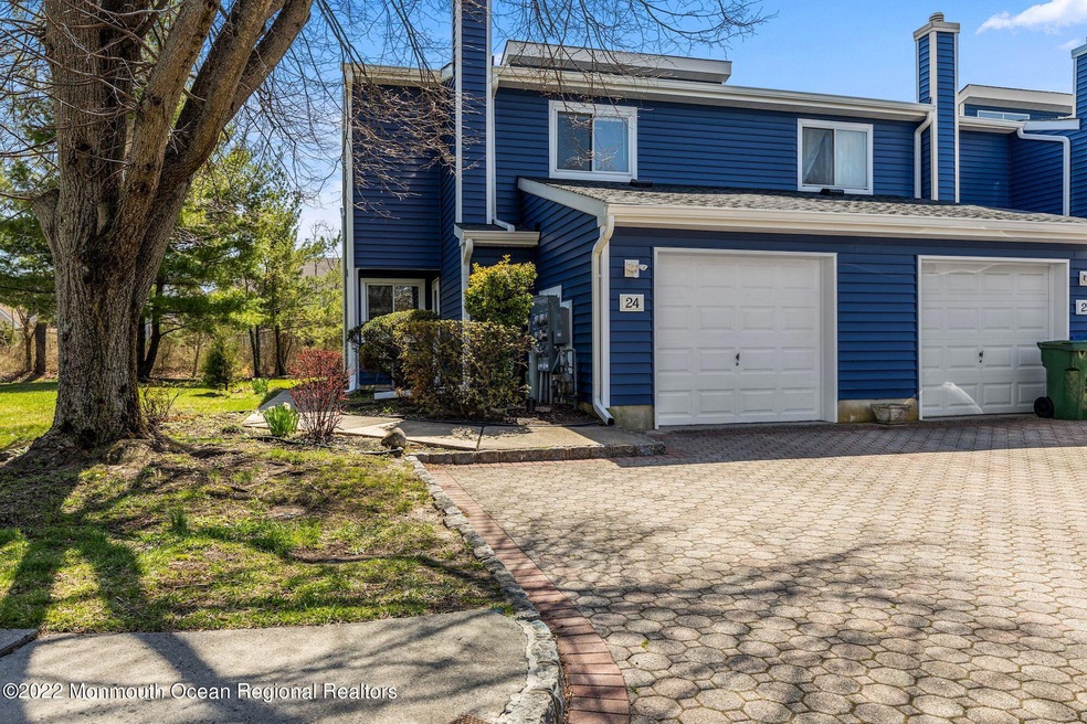 005_24_RAMBLING_MEADOW_COURT_373133_6996
